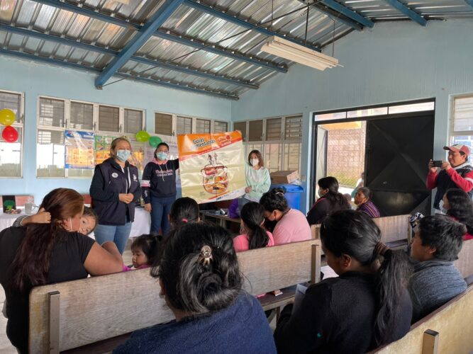 Madres de Sacatepéquez conocieron la importancia de la seguridad alimentaria. /Foto: SESAN