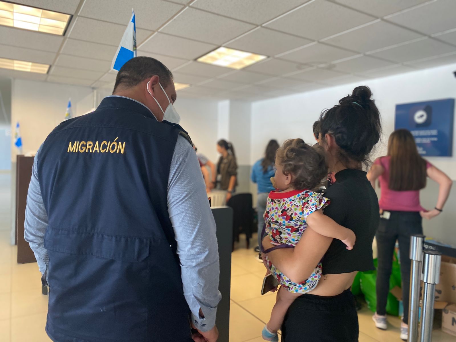 Migración atiende a personas solicitantes de refugio. /Foto: IGM