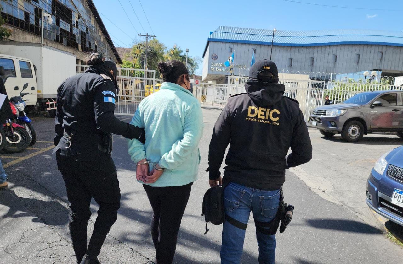 Desarticulan banda de extorsionistas durante 15 allanamientos