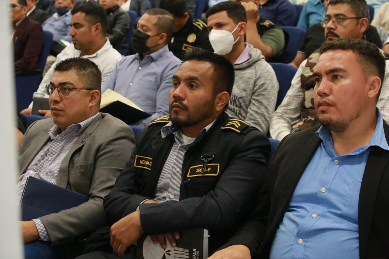 Desarrollan taller de liderazgo para personal de la PNC