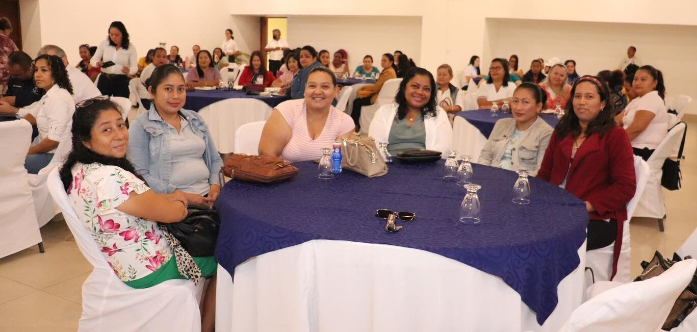 Apuestan por liderazgo de docentes para gestión integral de desechos