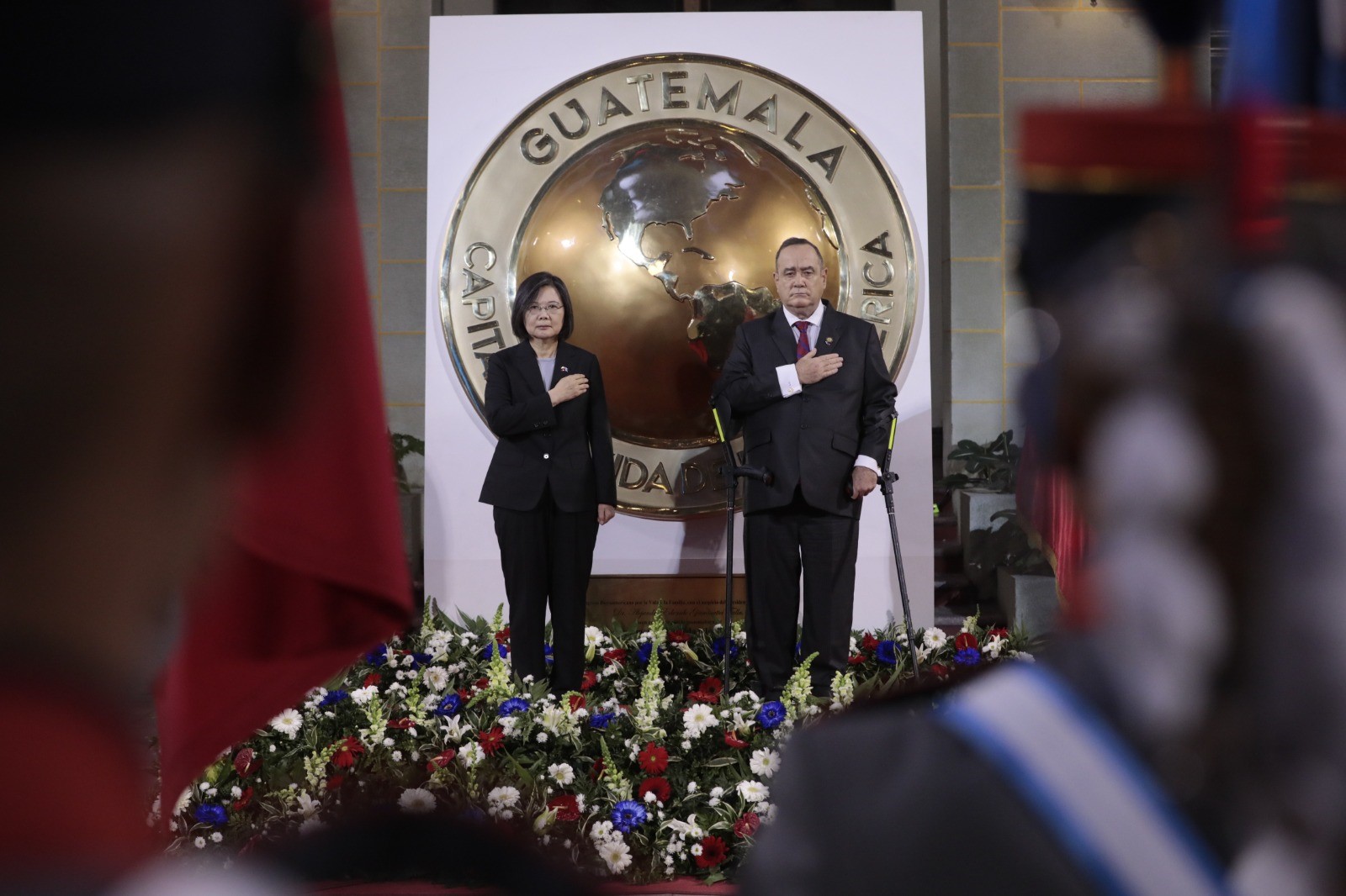 Presidente de Guatemala recibe a dignataria taiwanesa en el Palacio Nacional de la Cultura