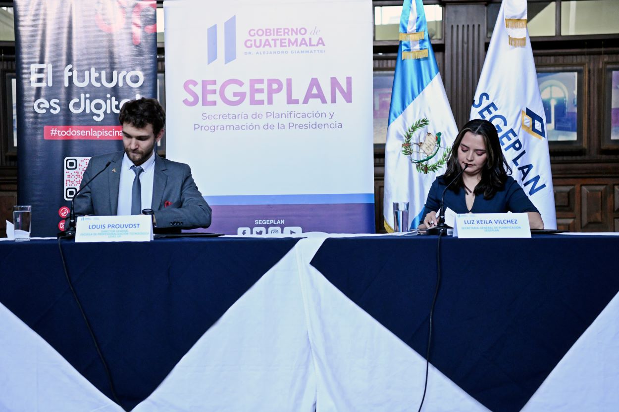 Firman convenio de cooperación para el fortalecimiento tecnológico en Guatemala