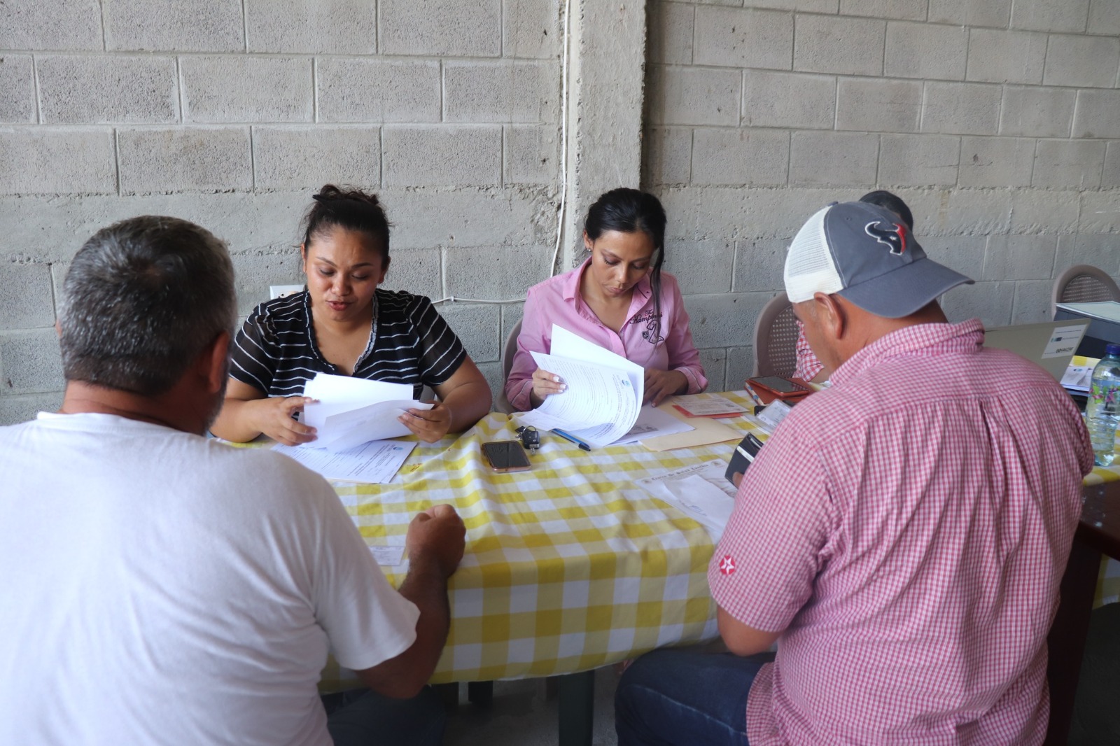 Transportistas de productos agropecuarios obtienen sus licencias