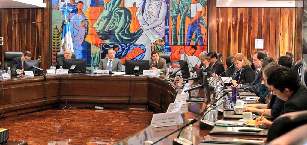 Delegación del FMI visita Guatemala