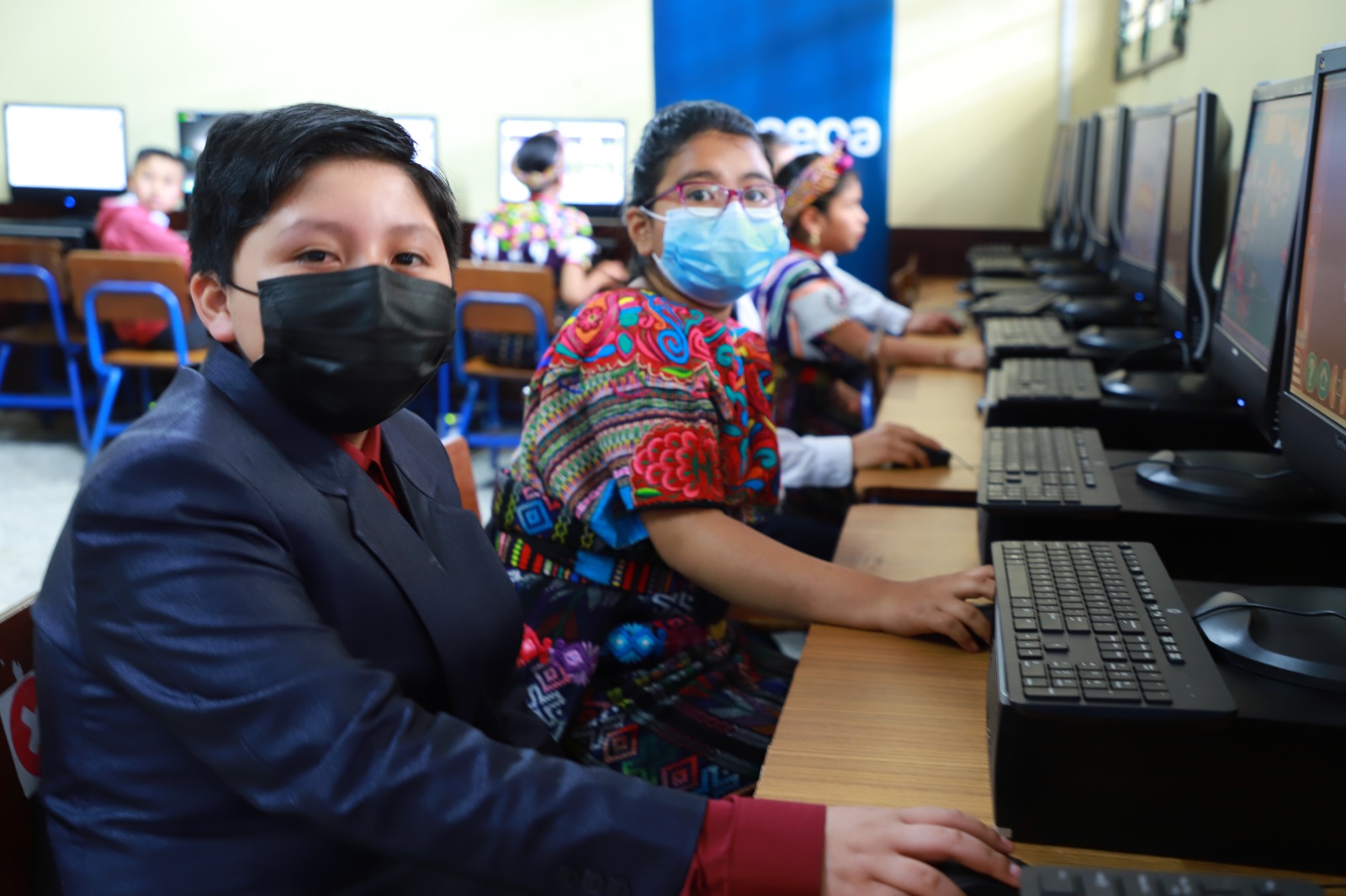 Educación digital llega a Zunil, Quetzaltenango