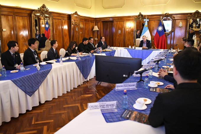 Misión comercial de Café de la República de China (Taiwán) se reúne con el Presidente de la República