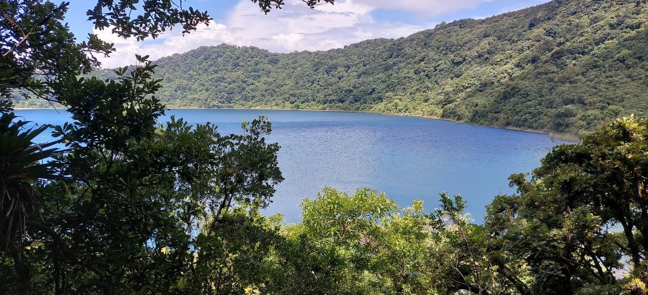 Volcán y laguna de Ipala, destino natural en Chiquimula