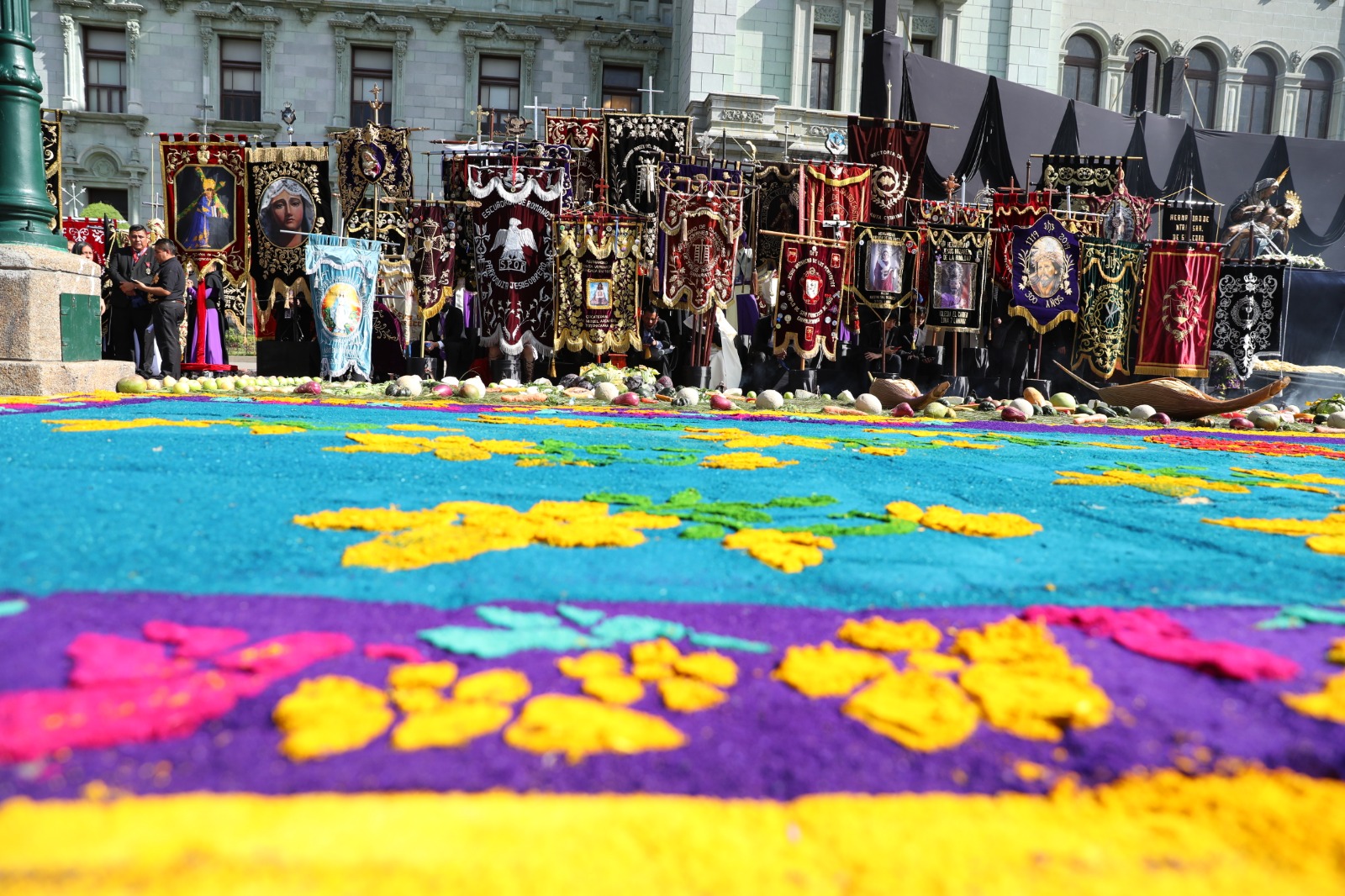 Alrededor de 4 mil voluntarios participarán en elaboración de la alfombra más grande de Guatemala