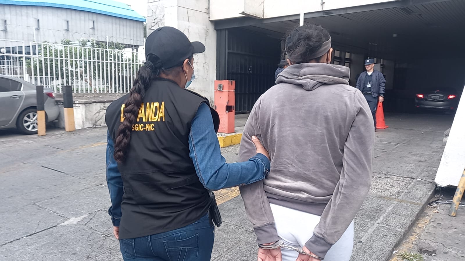 Desarticulan estructura de extorsionistas durante 12 allanamientos