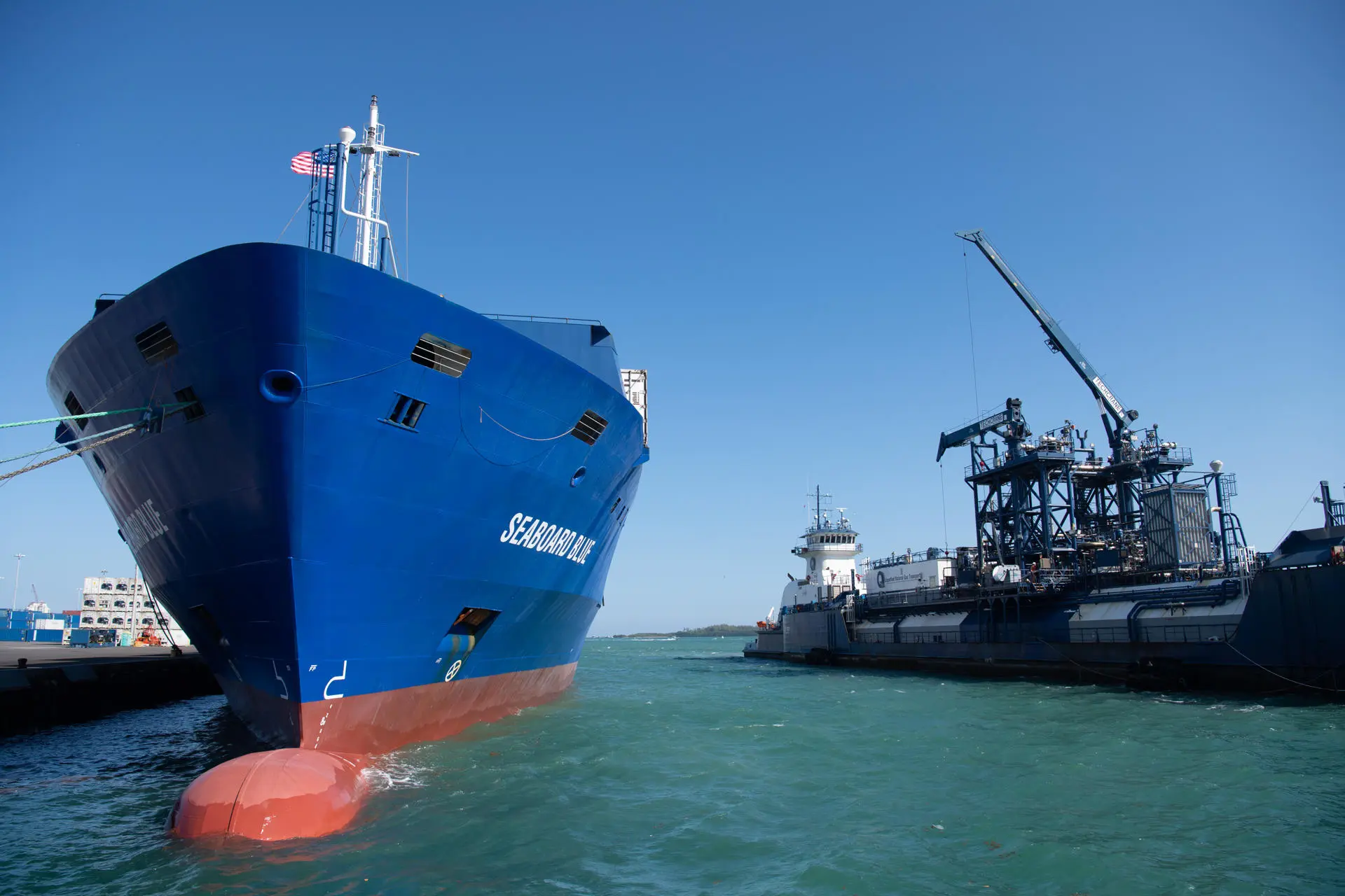 Puerto de Miami abastece por primera vez a un buque con gas natural licuado