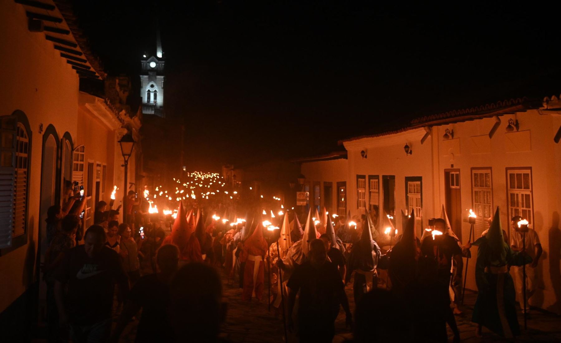 Procesiones, peregrinaciones y devoción marcan el Viernes Santo en Brasil