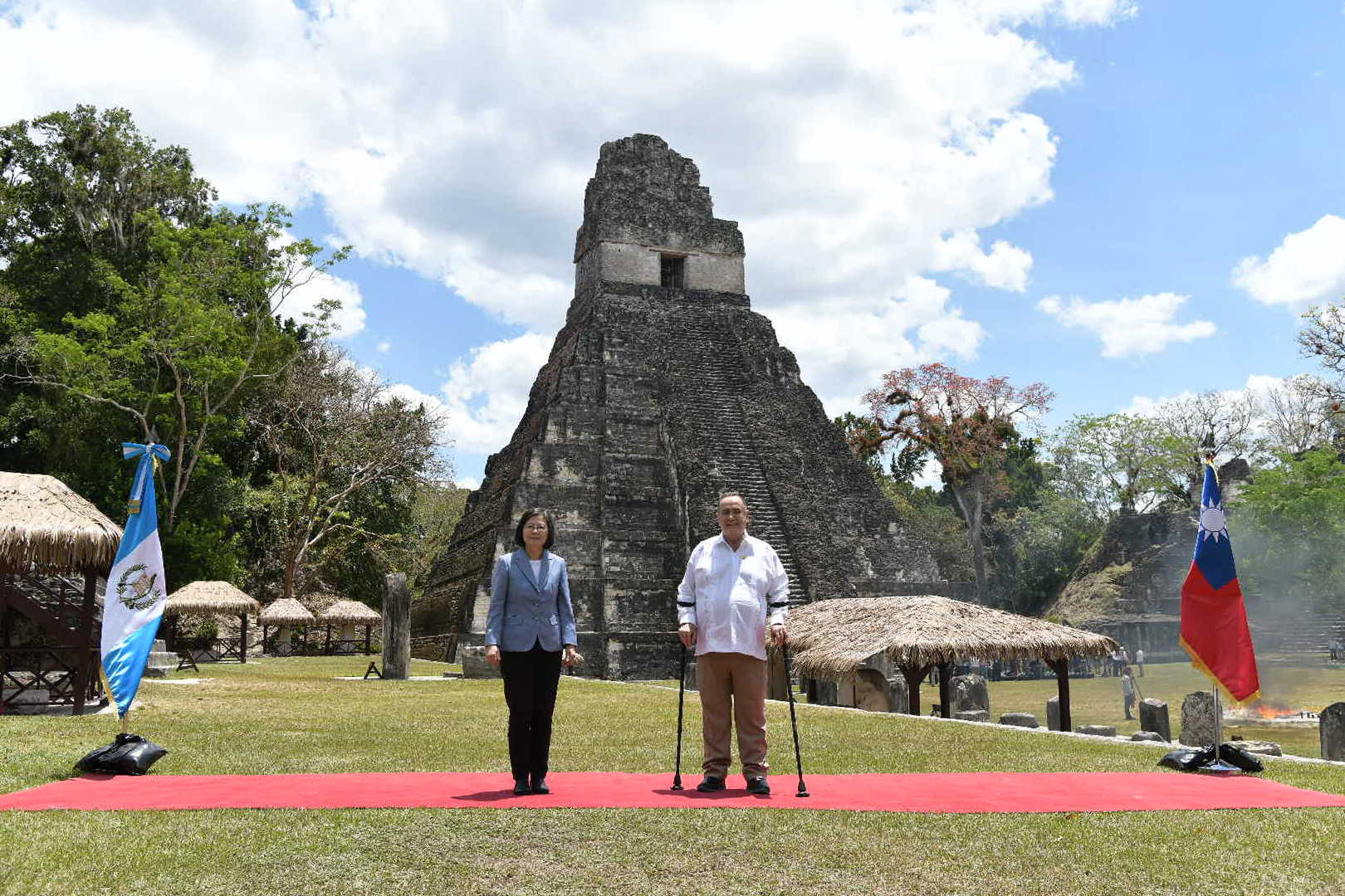 Presidenta de la República de China (Taiwán) visita parque nacional Tikal