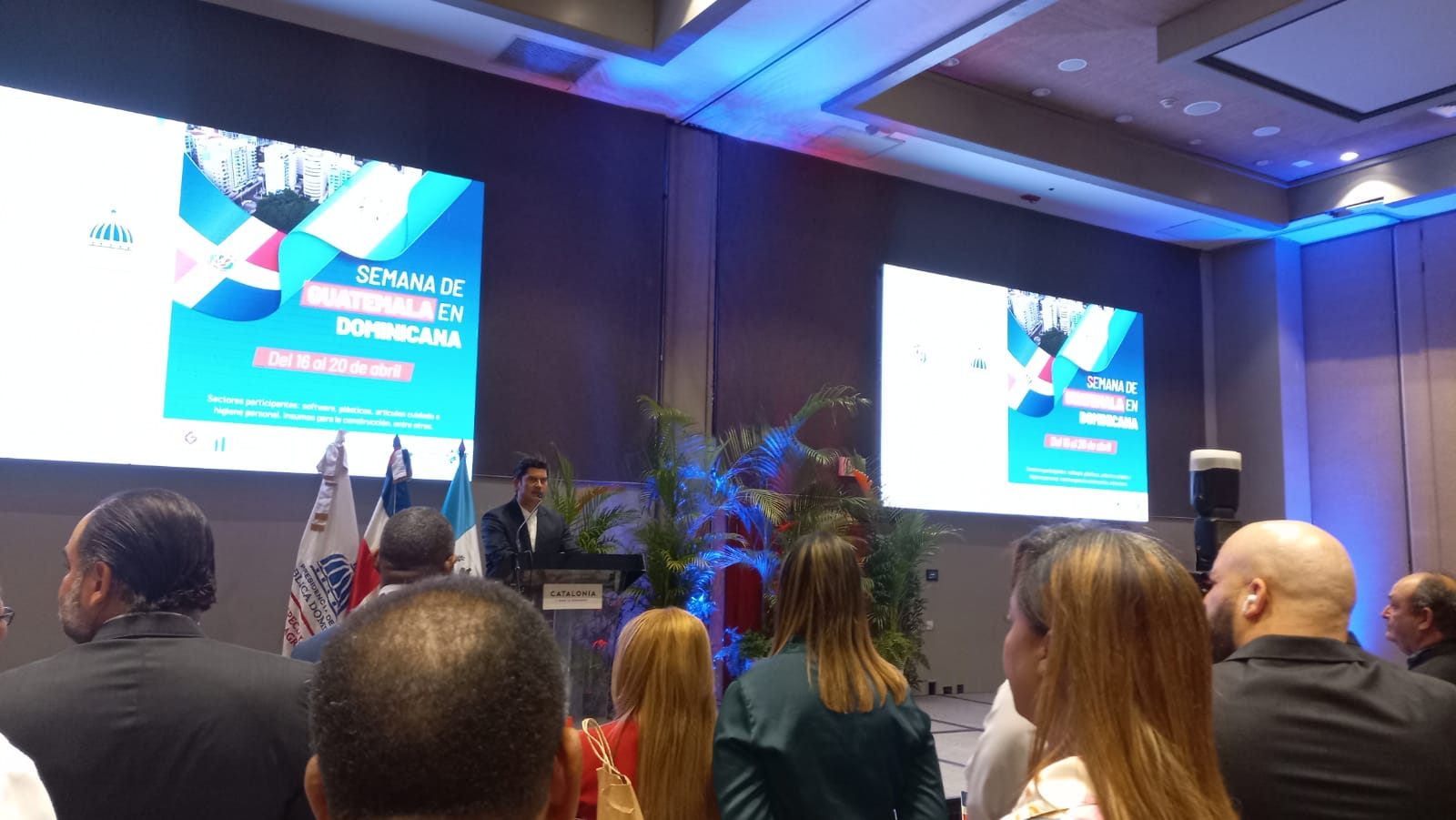 Mineco realiza gira económica en República Dominicana