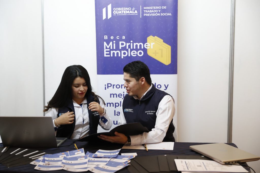 Mañana es el último día para participar en programa Beca Mi Primer Empleo