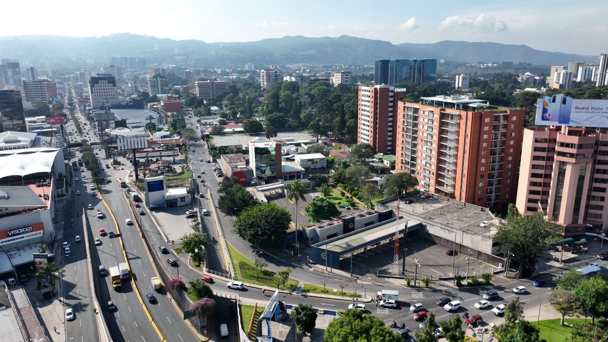 Presidente resalta calificación crediticia brindada a Guatemala