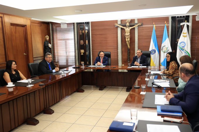 Firman convenio interinstitucional para promover proyectos educativos