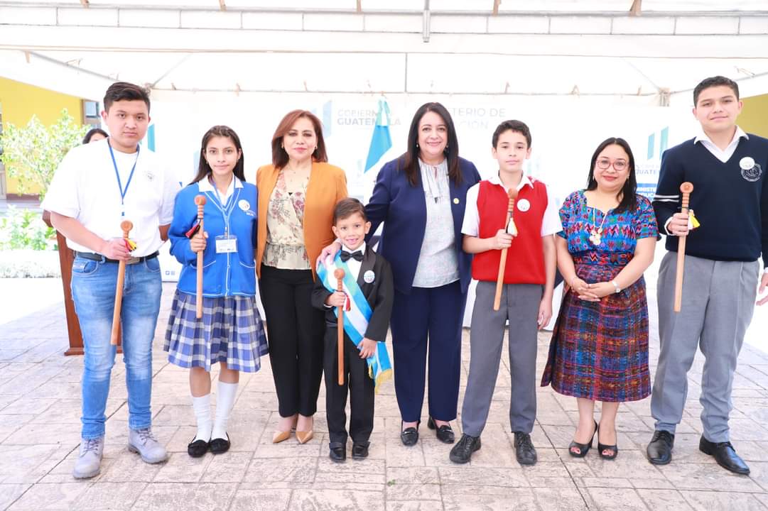 Gobiernos escolares 2023 toman posesión