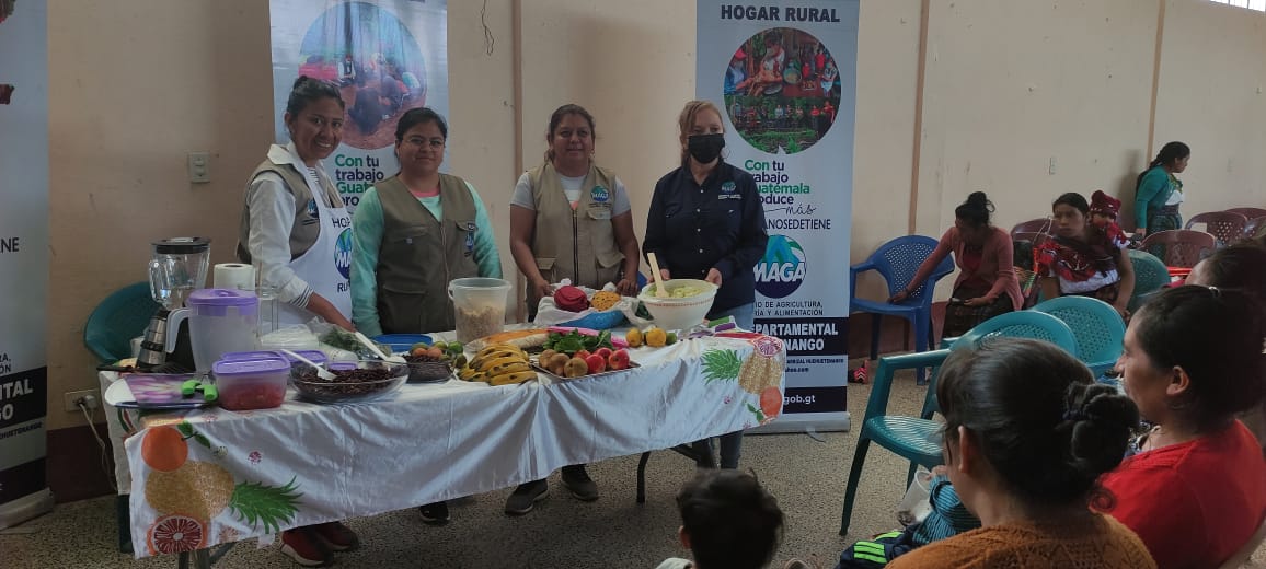 Jornada de salud y nutrición beneficia a niños de Santa Bárbara