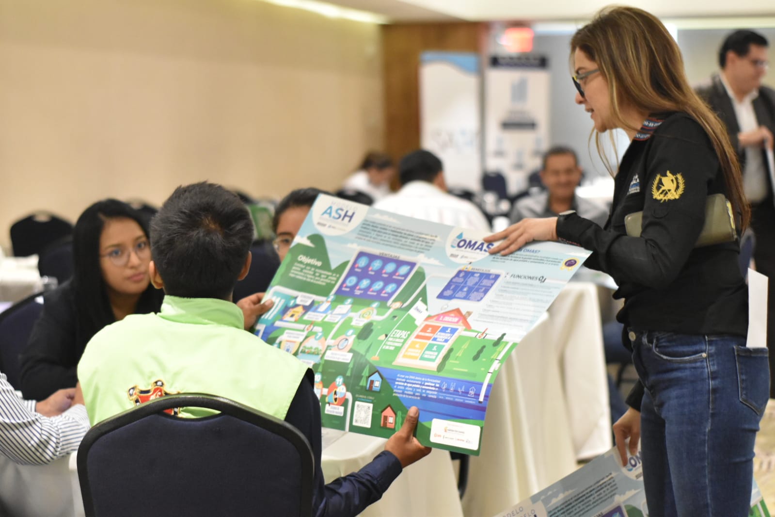 Gira departamental sobre gestión integral de residuos continúa en oriente del país