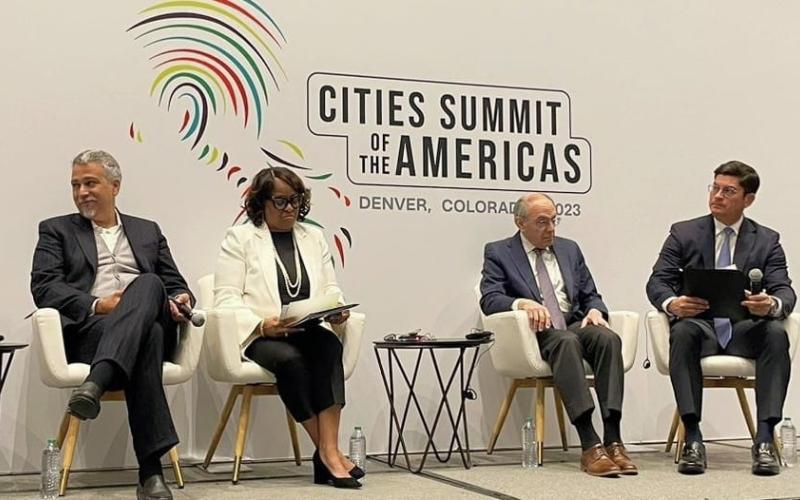 Ministro de Economía participa en el Cities Summit of the Americas