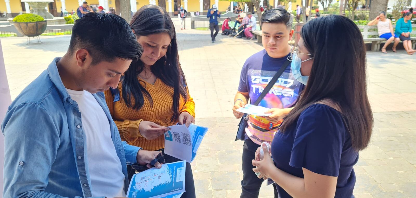 Jóvenes conocen oferta educativa disponible en Guatemala y el extranjero