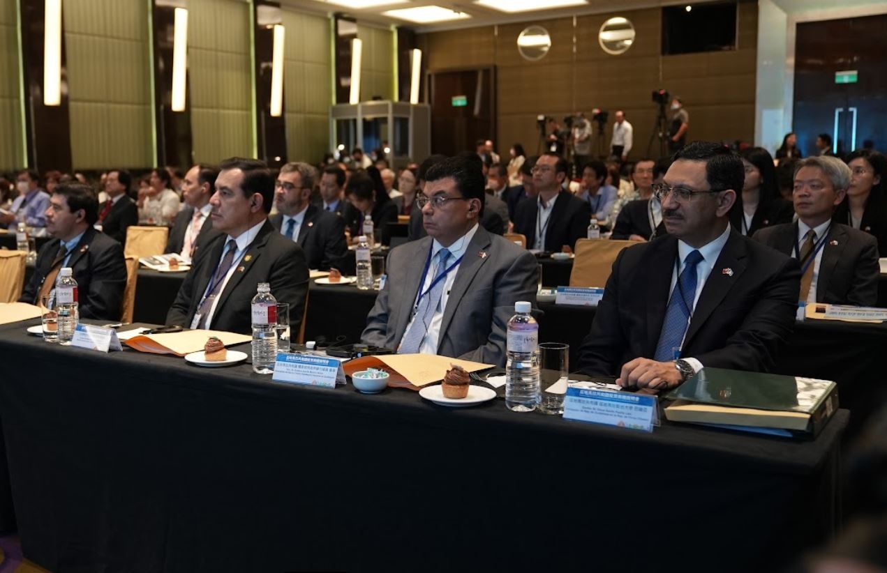 Autoridades guatemaltecas presentan al país como atractivo de inversión en China (Taiwán)
