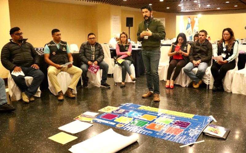 Capacitan a personal para reforzar lucha contra la desnutrición