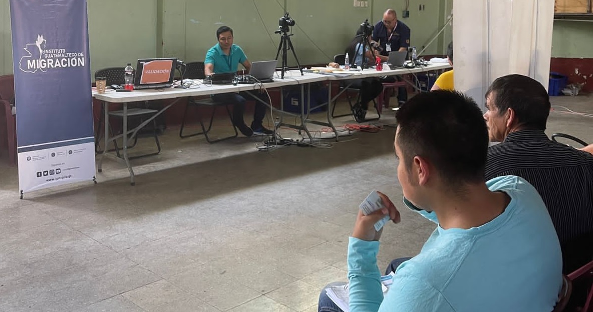 Migración desarrolla jornada móvil de pasaportes en La Democracia