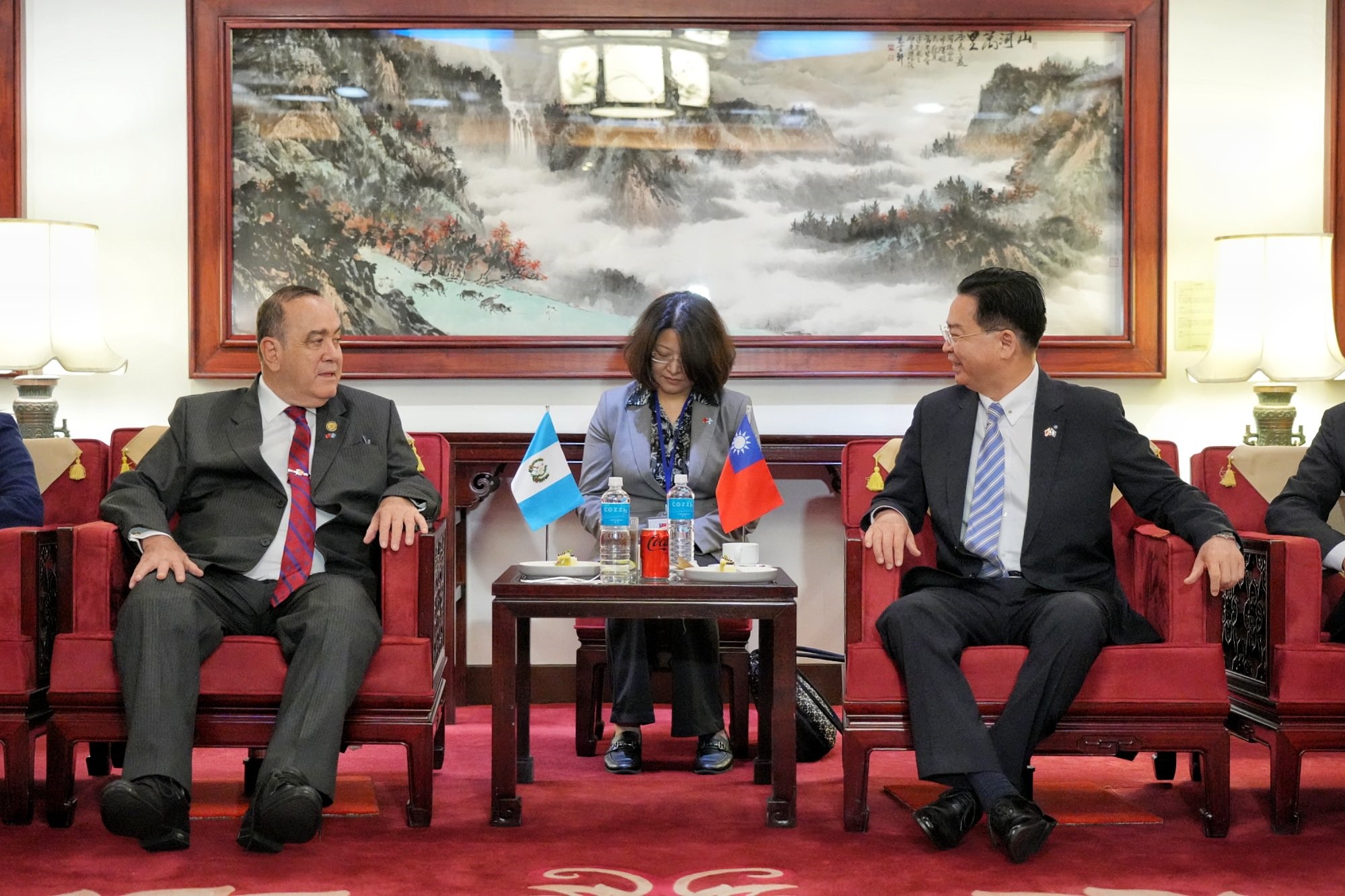 Presidente guatemalteco arriba a la República de China (Taiwán)