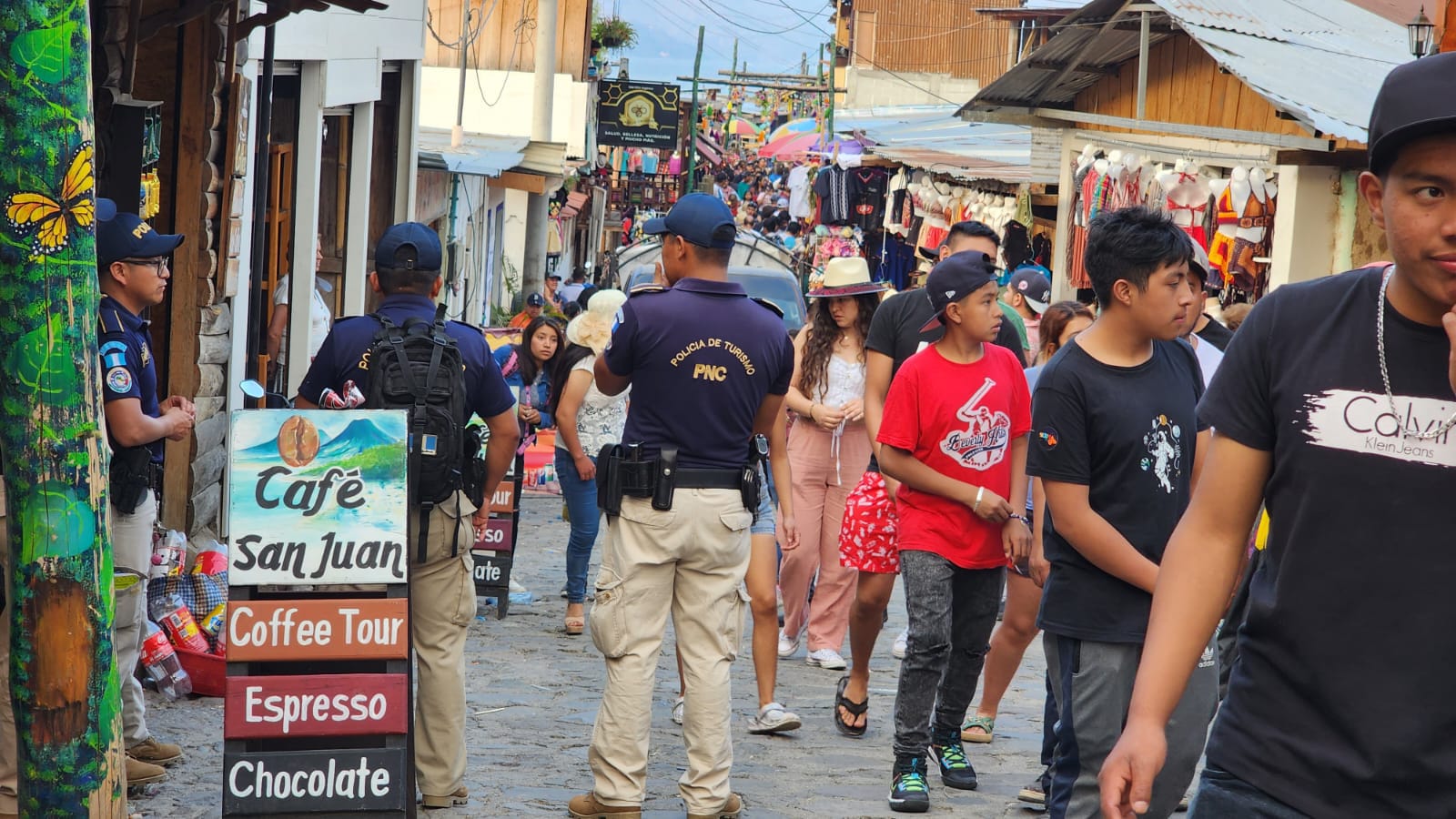 Operativos garantizan la seguridad de los turistas en el territorio nacional