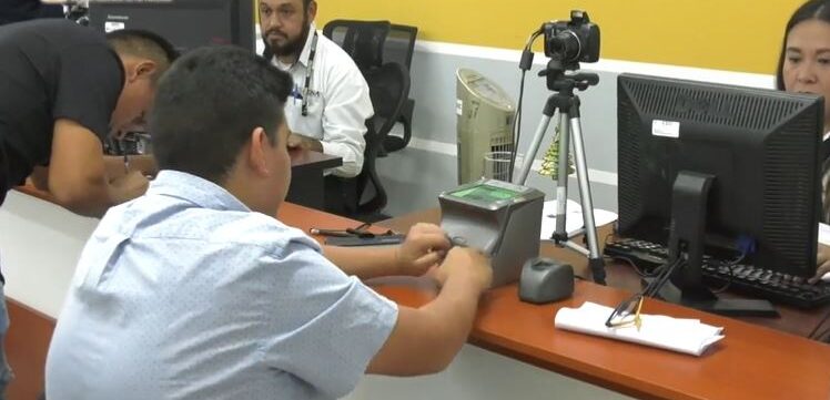Este lunes, 12 oficinas de Renap atenderán en horario especial