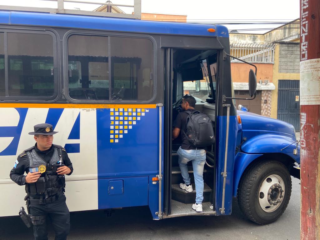 PNC apoya en la expulsión de 49 personas de distintas nacionalidades