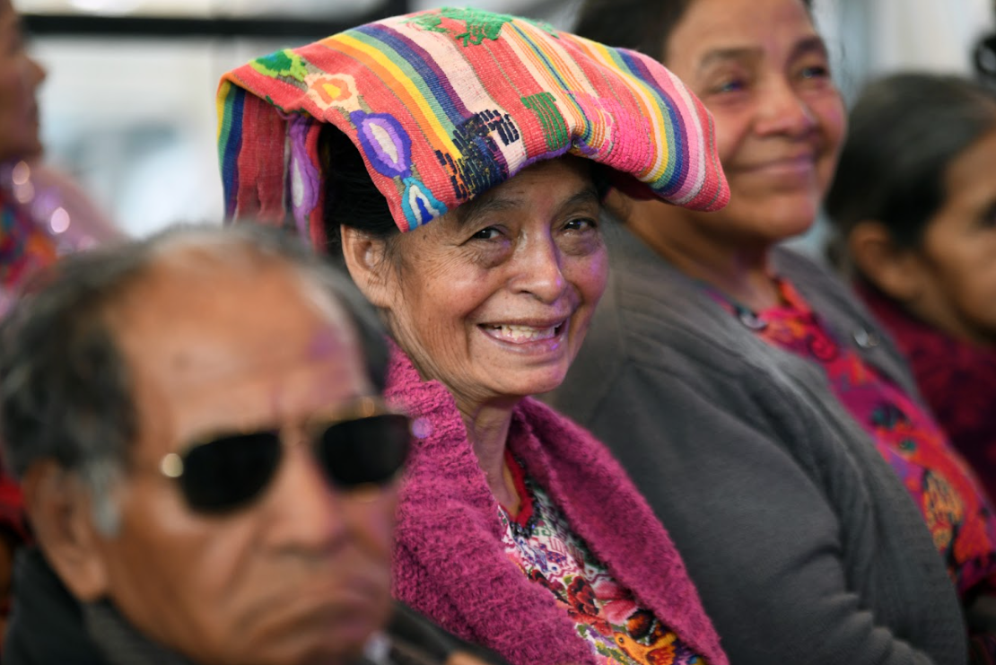 Adultos mayores de Santa Cruz del Quiché acudieron a su notificación de ingreso al PAM.