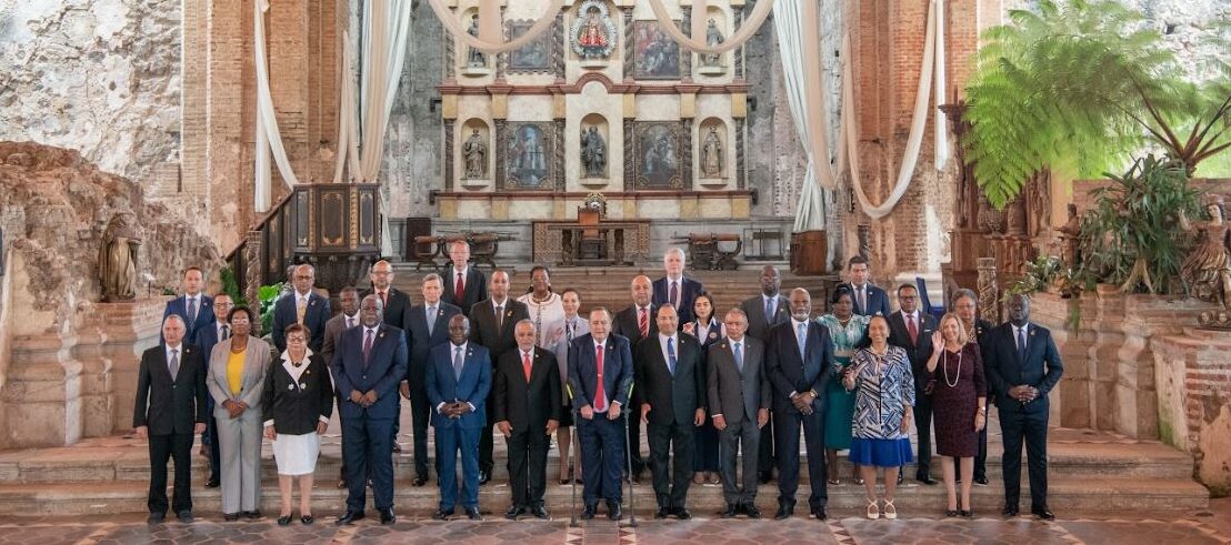 Presidente saluda a jefes de Estado y de Gobierno asistentes a IX Cumbre de la AEC