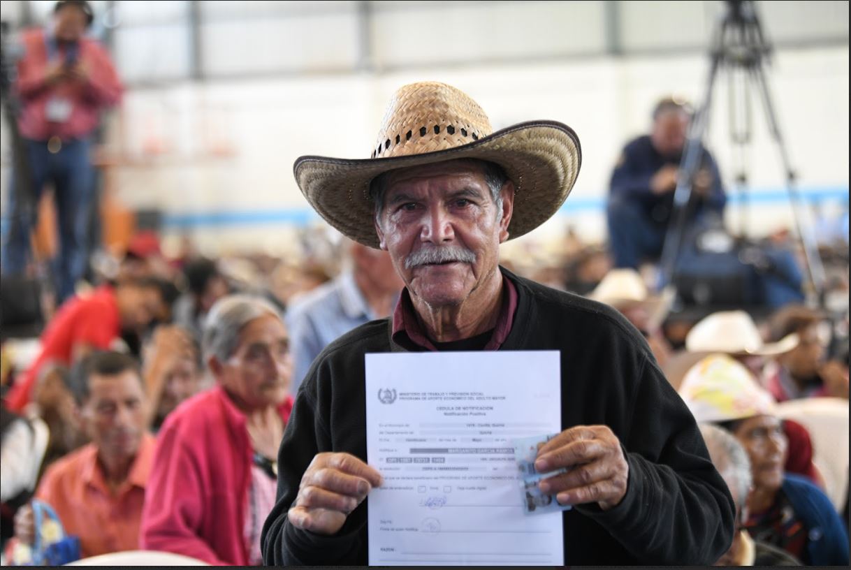 Gobierno notifica a más 4 mil nuevos beneficiarios en Quiché