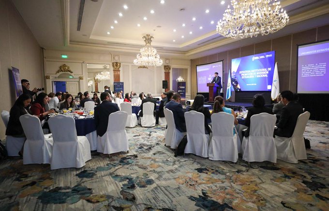 Presentan estrategia institucional para promover la inversión extranjera y nacional