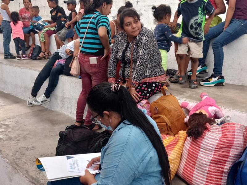 Salud declara alerta roja institucional por actividad de volcán de Fuego