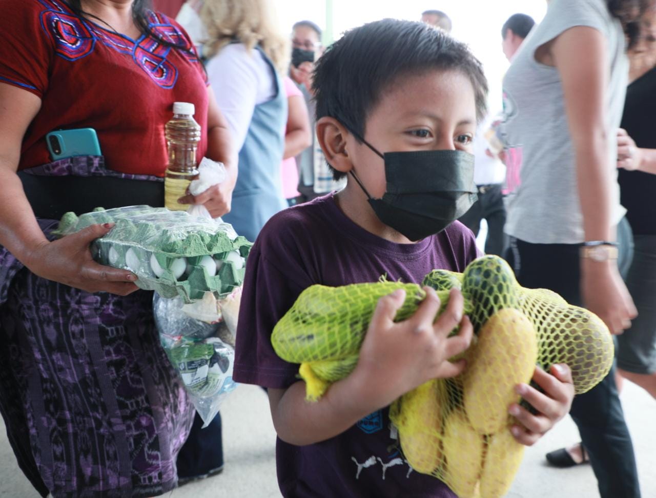 Ejecutan tercera entrega de alimentación escolar en Huehuetenango