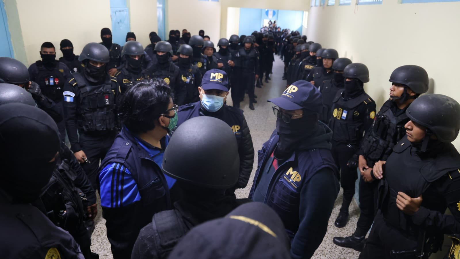Ejecutan más de 70 allanamientos y requisas contra pandillas