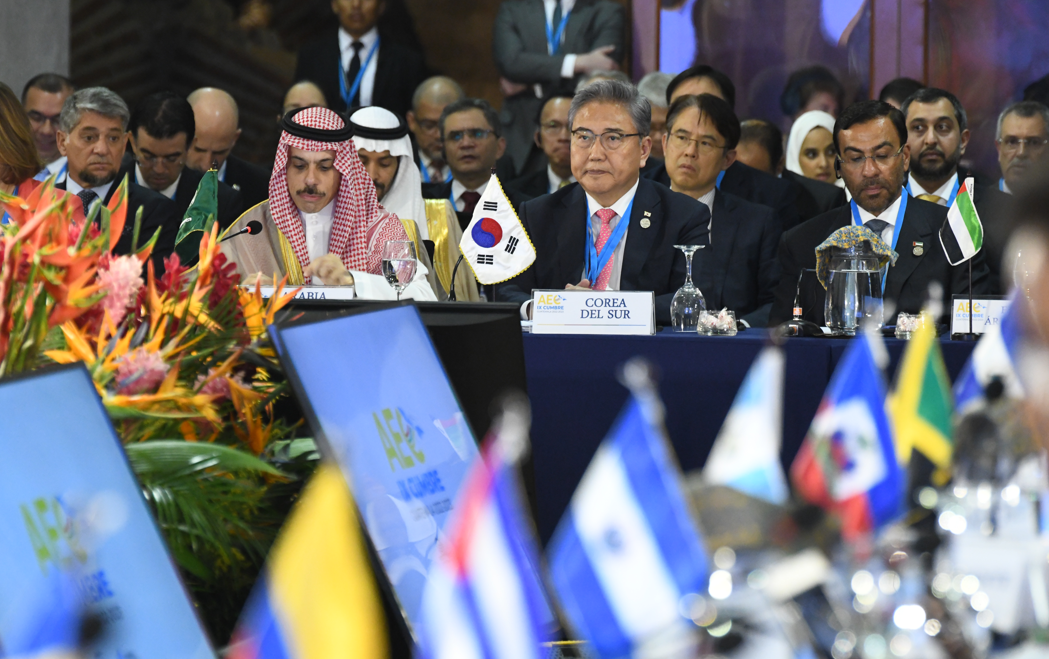 Guatemala fortalece relaciones bilaterales con países miembros de la AEC
