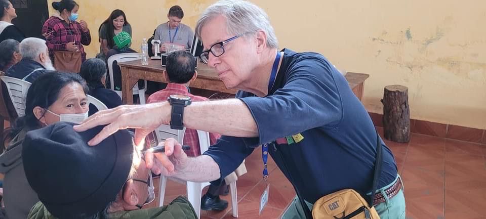 Desarrollan jornada de cirugía de cataratas en Huehuetenango
