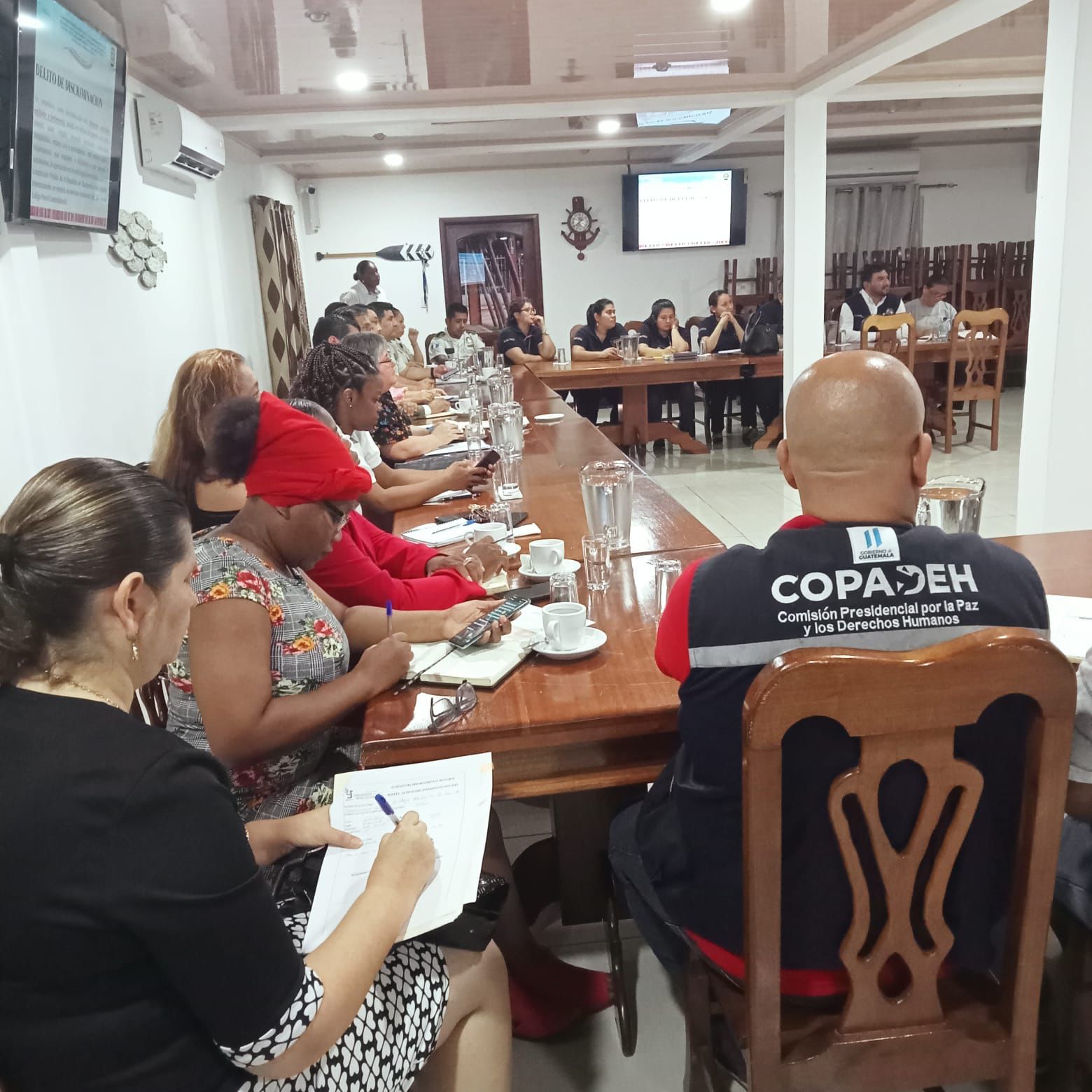 Dan seguimiento a las acciones para prevenir el racismo y discriminación en Izabal