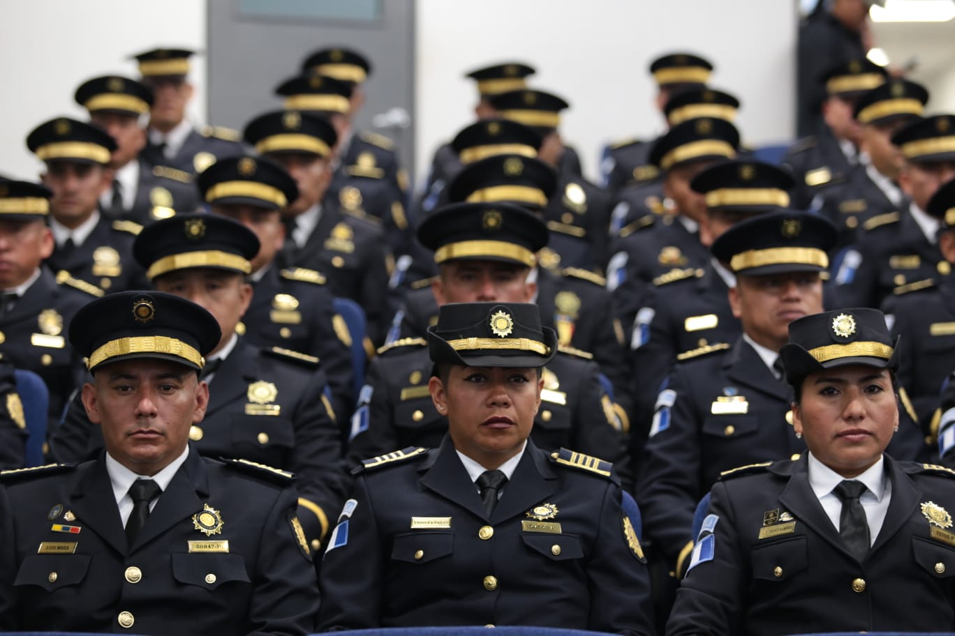 Clausuran octavo curso de formación de oficial tercero de policía