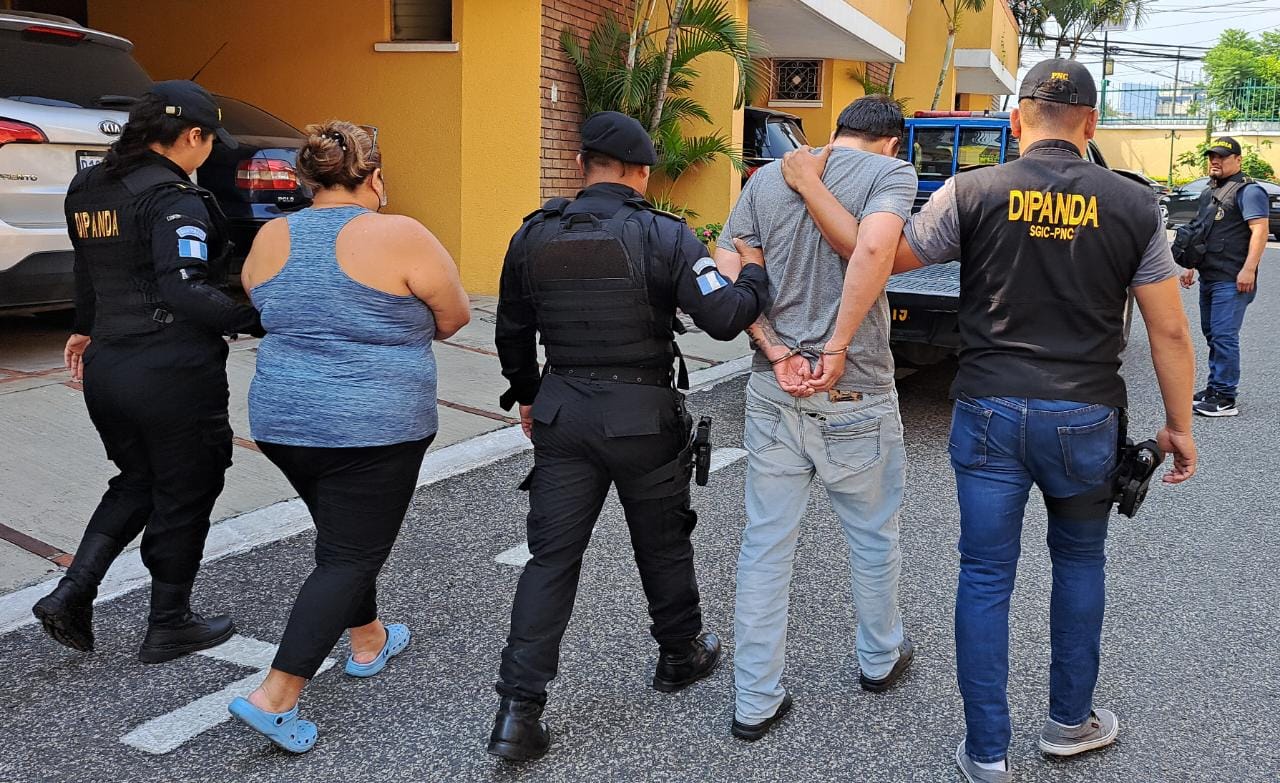 Detienen a presuntos mareros con cocaína y municiones