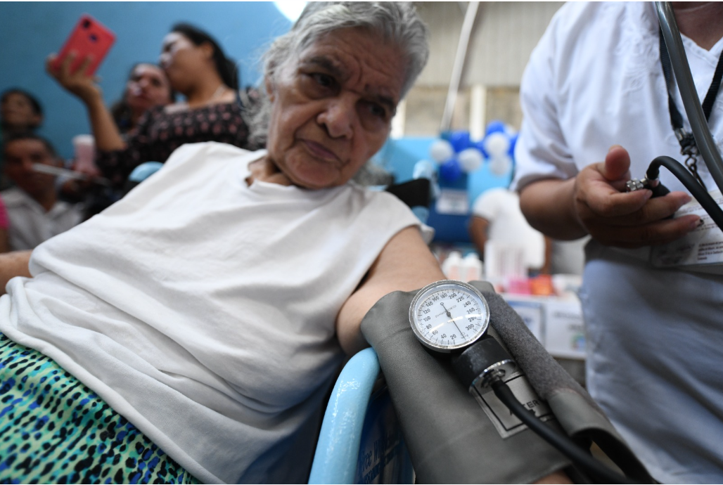 Salud apoya con servicios gratuitos a adultos mayores en Zacapa