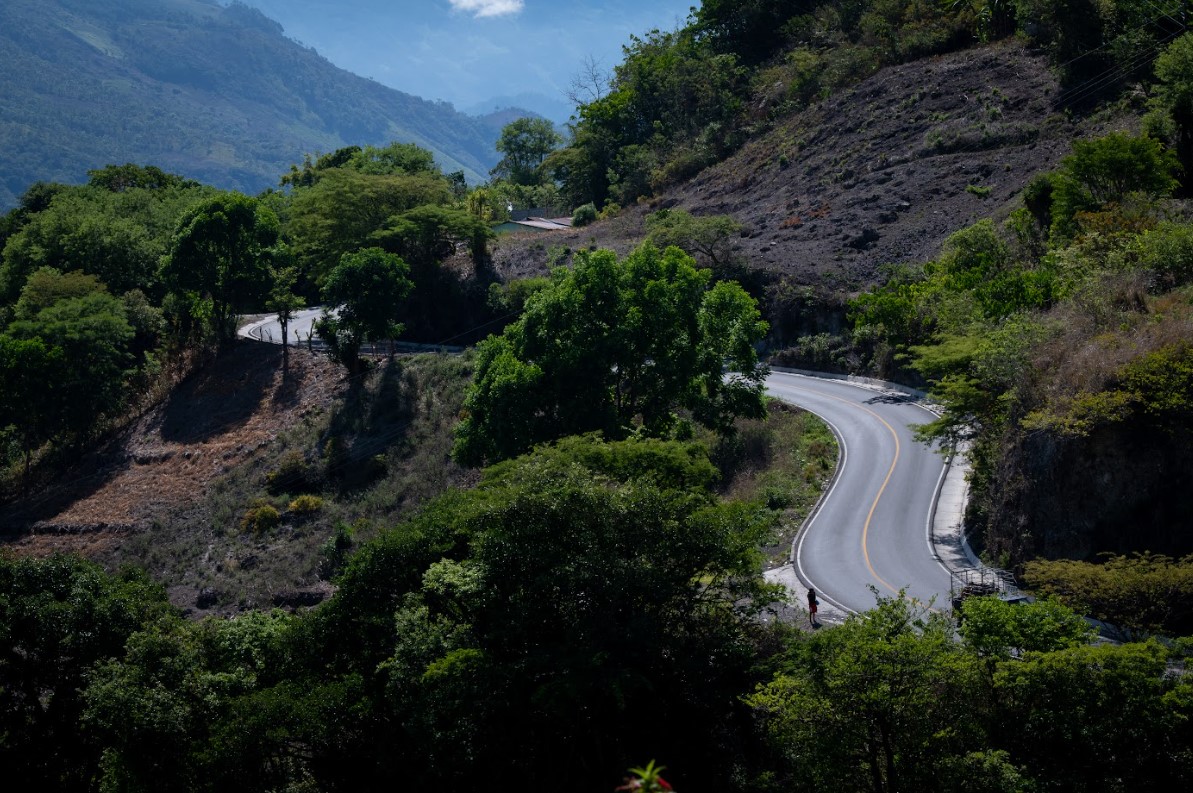 La carretera comunica a San Cristóbal Verapaz, Alta Verapaz, con Chicamán, Quiché.