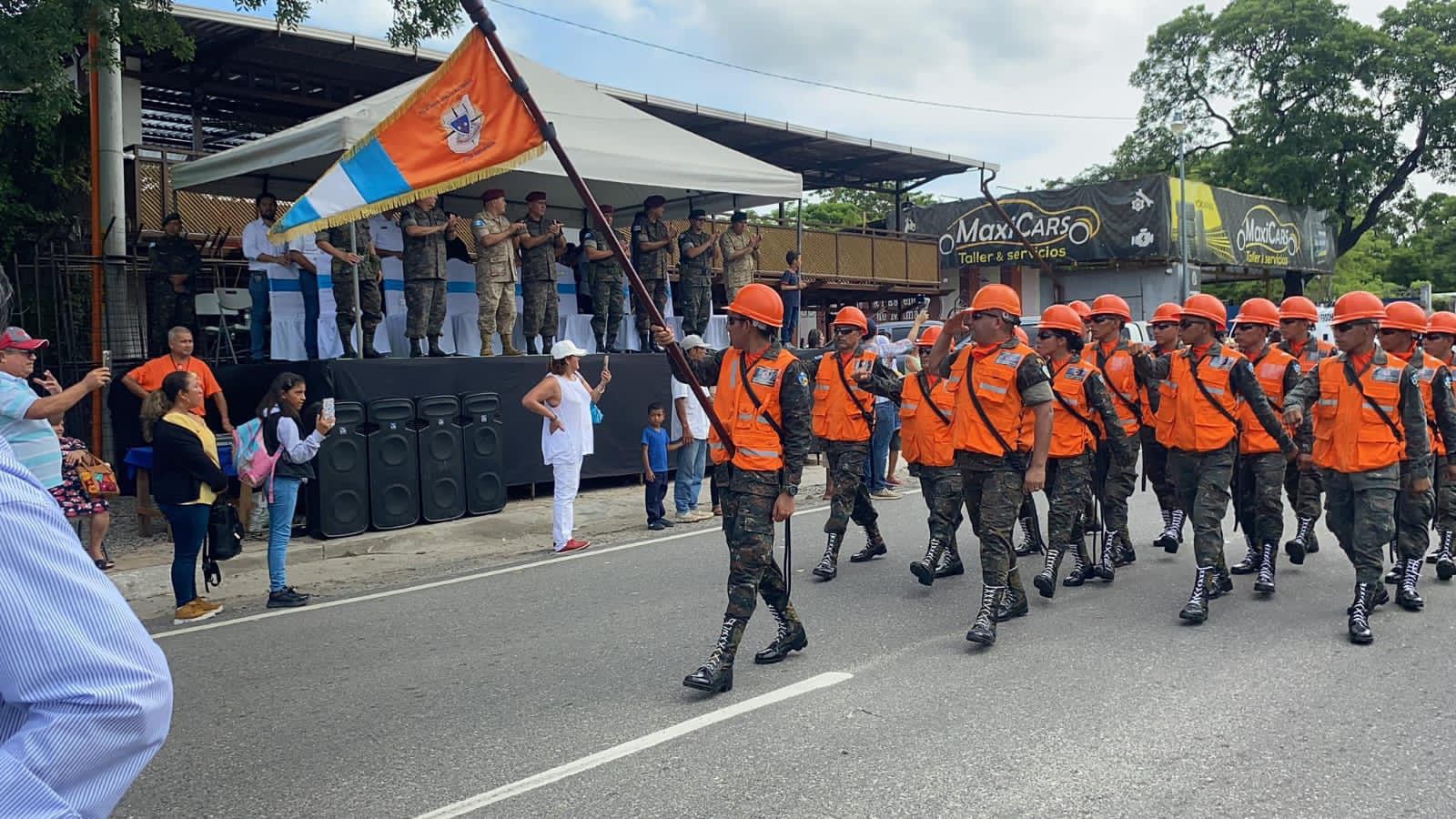 Brigada de Infantería de Zacapa efectúa desfile por Día del Ejército