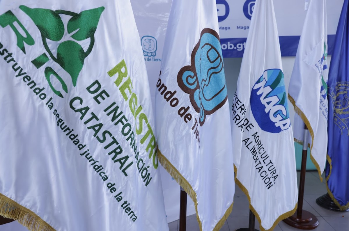 Fontierras, RIC y MAGA respaldaron la entrega en Petén.