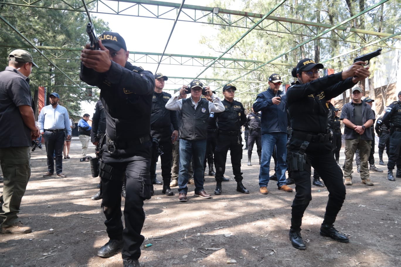 Agentes de la PNC continúan con prácticas de Tiro.
